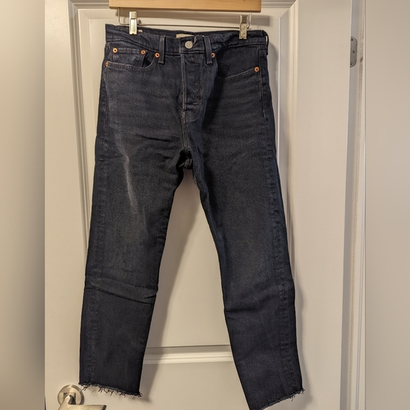 NWOT Levi's Wedgie Icon Jeans, Black (Size 28) - Picture 2 of 4